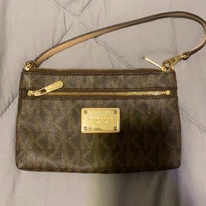 wristlet